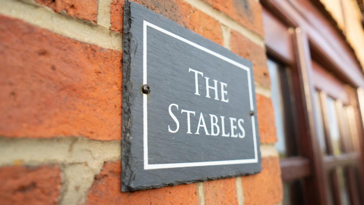 הוילה וודהול ספא The Stables מראה חיצוני תמונה